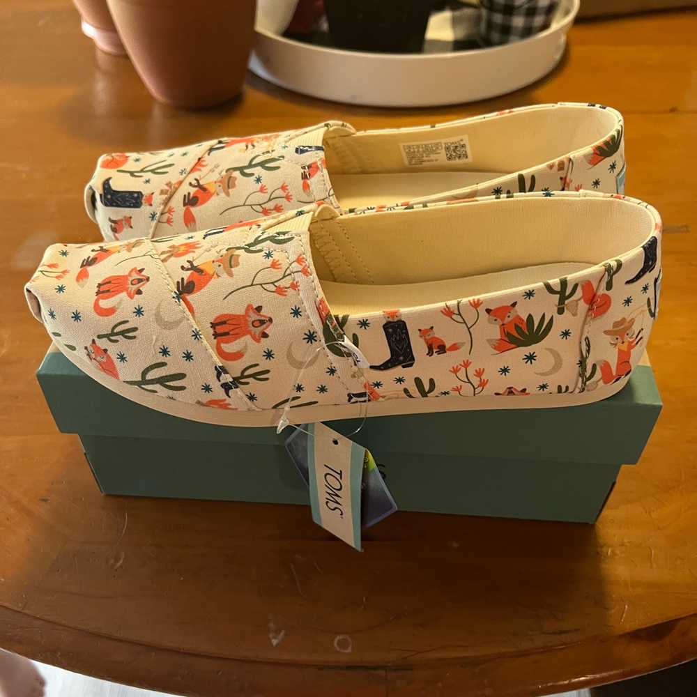 Women’s Toms natural western